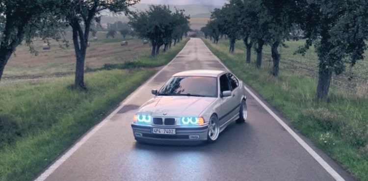 bmw-e36-compact-319i-77kw-od-luba-3-min